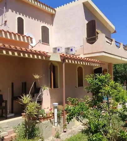 Domus Delia Solanas * Solanas (Cagliari)